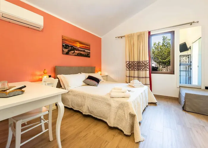 Su Carinniu Oda ve Kahvaltı Villacidro