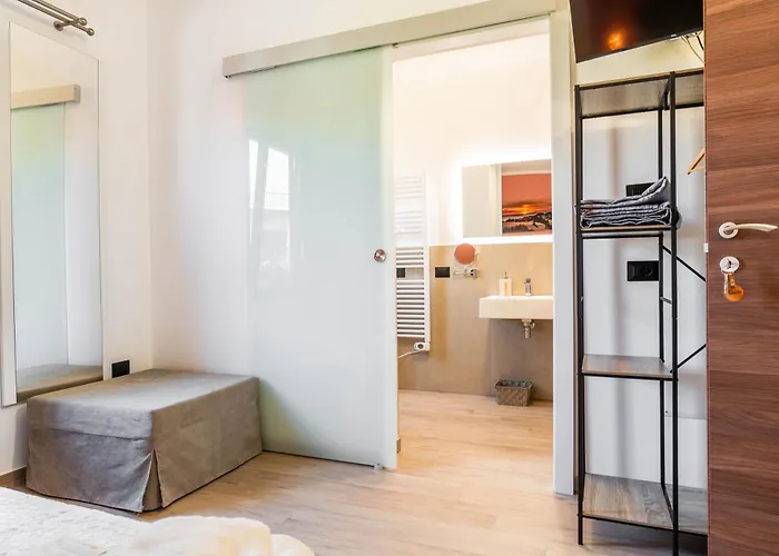 Oda ve Kahvaltı Su Carinniu