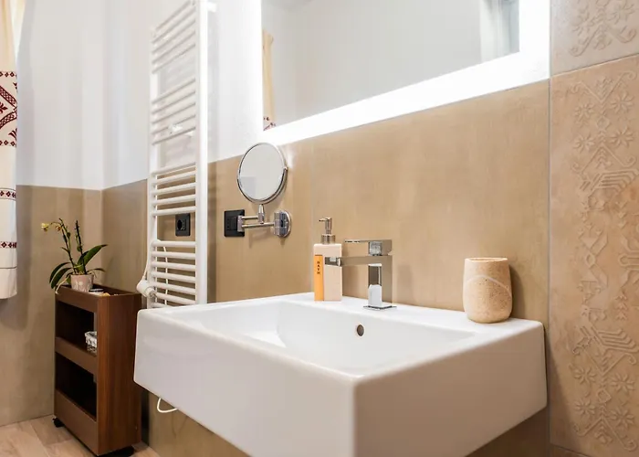 Oda ve Kahvaltı Su Carinniu